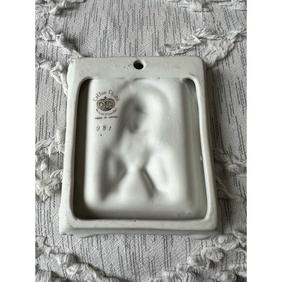 Lefton Mary Madonna Praying Vintage Hand Painted Porcelain Wall Plaque Religious - Picture 3 of 4
